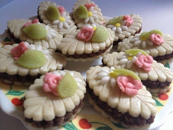 Kefta aux roses ( Nutella et noix )